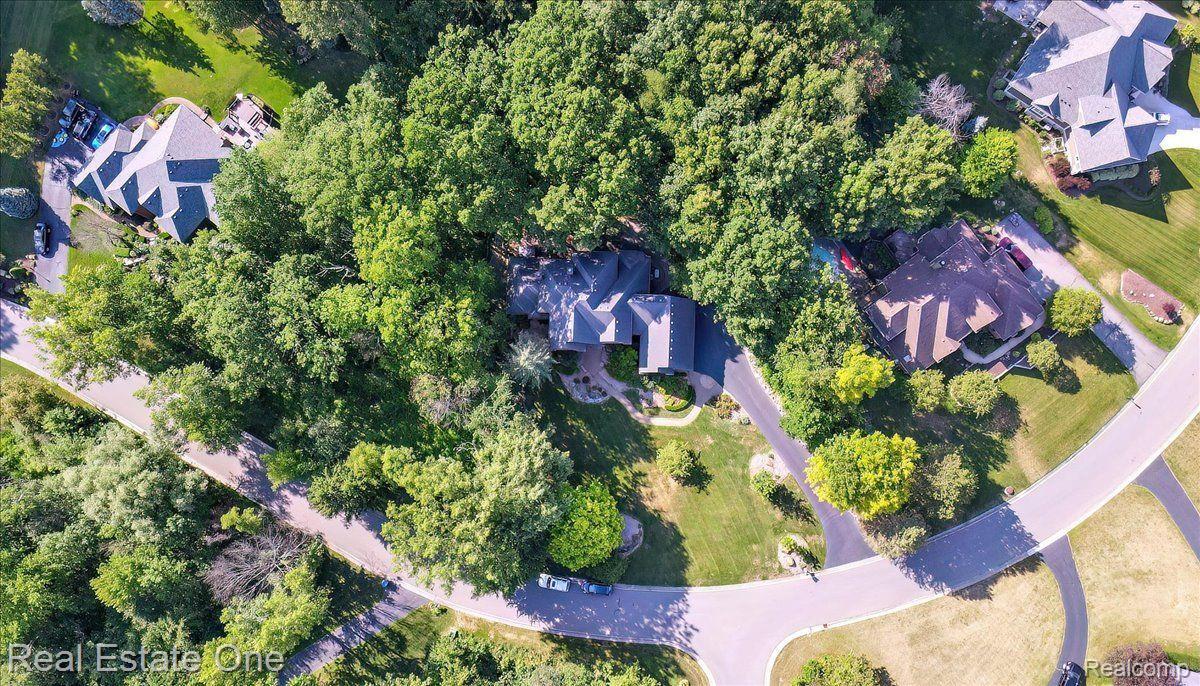 5016 Stonehenge Drive Rochester, MI 48306 - Photo 77 of 82 Gallery Image 77