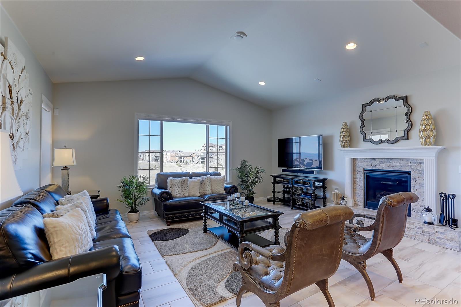 10769 Timberdash Avenue Highlands Ranch, CO 80126 - Photo 10 of 35 Gallery Image 10