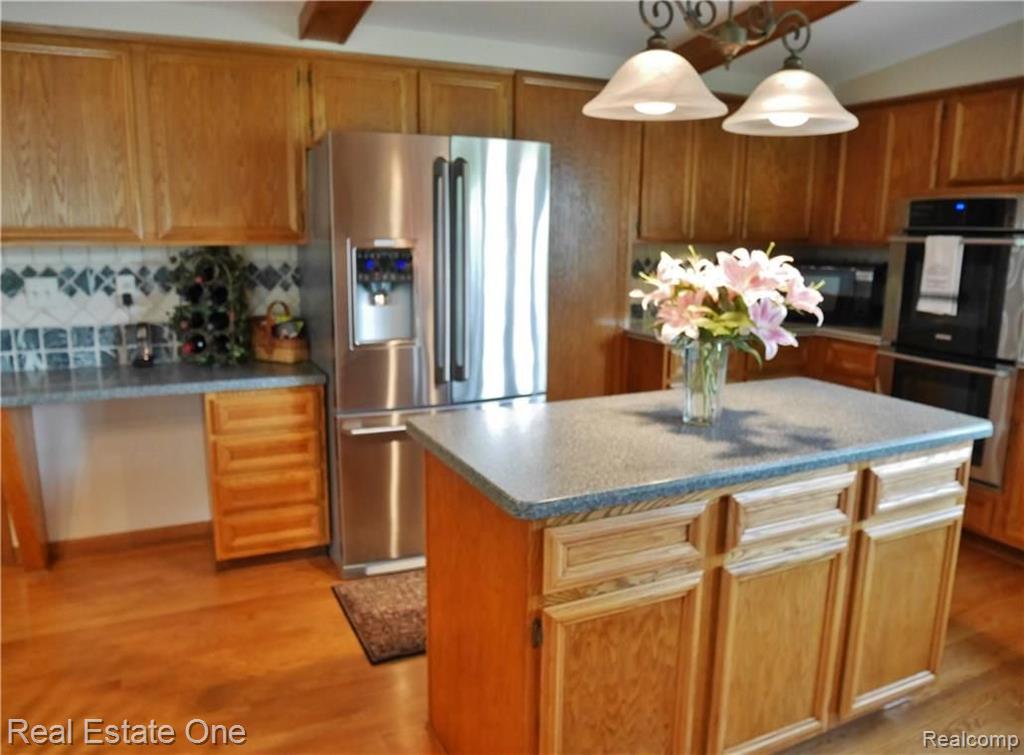 3575 Salem Drive Rochester Hills, MI 48306 - Photo 12 of 37