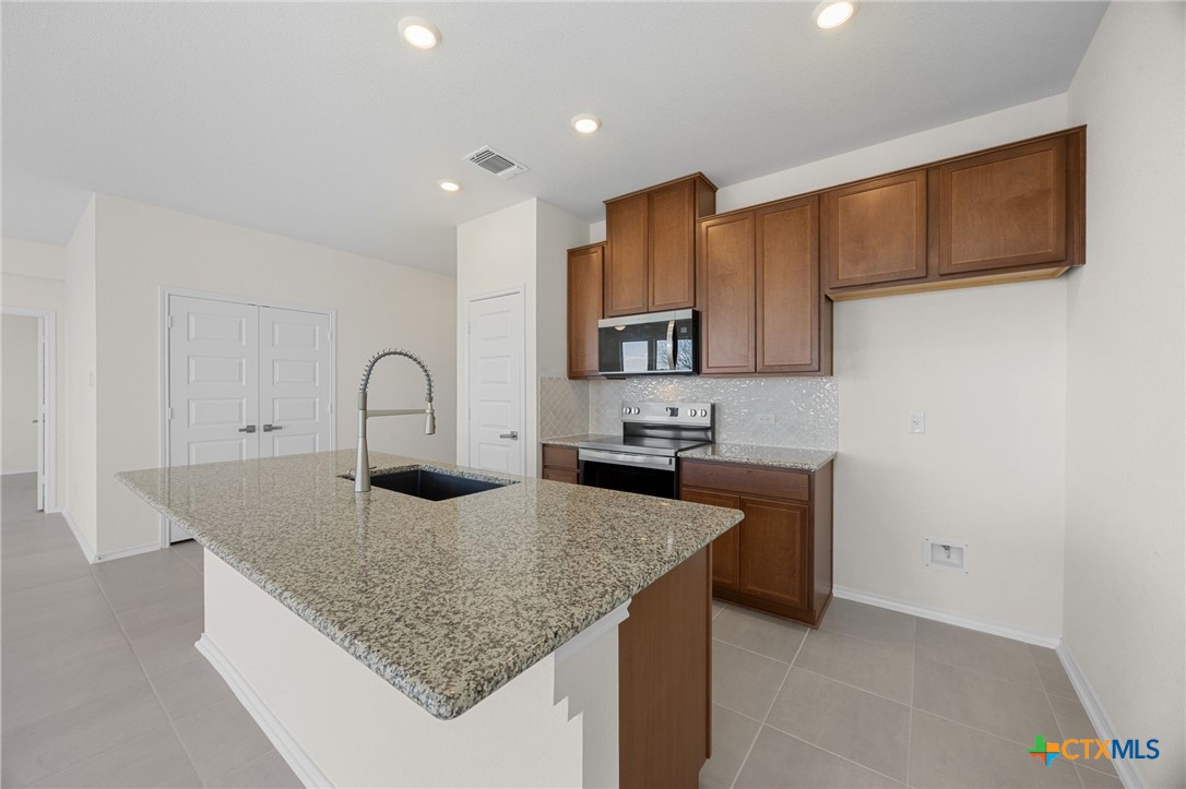 1933 Jadd Street Belton, TX 76513 - Photo 11 of 30 Kitchen