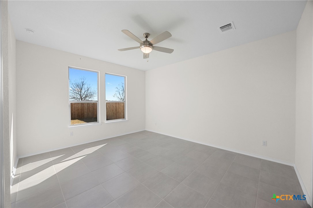 1933 Jadd Street Belton, TX 76513 - Photo 15 of 30 Primary Bedroom