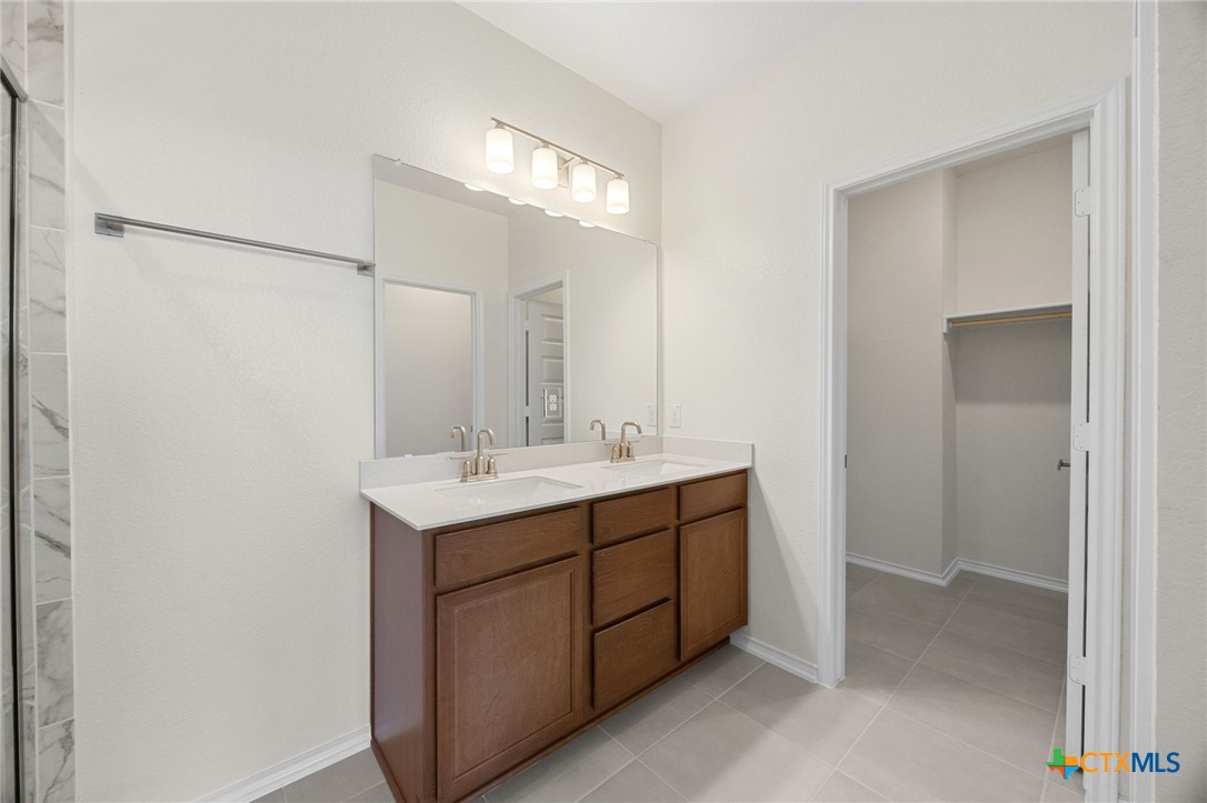 1933 Jadd Street Belton, TX 76513 - Photo 18 of 30 Primary Bathroom