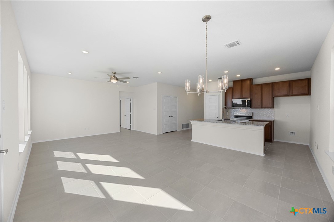 1933 Jadd Street Belton, TX 76513 - Photo 9 of 30 Great Room