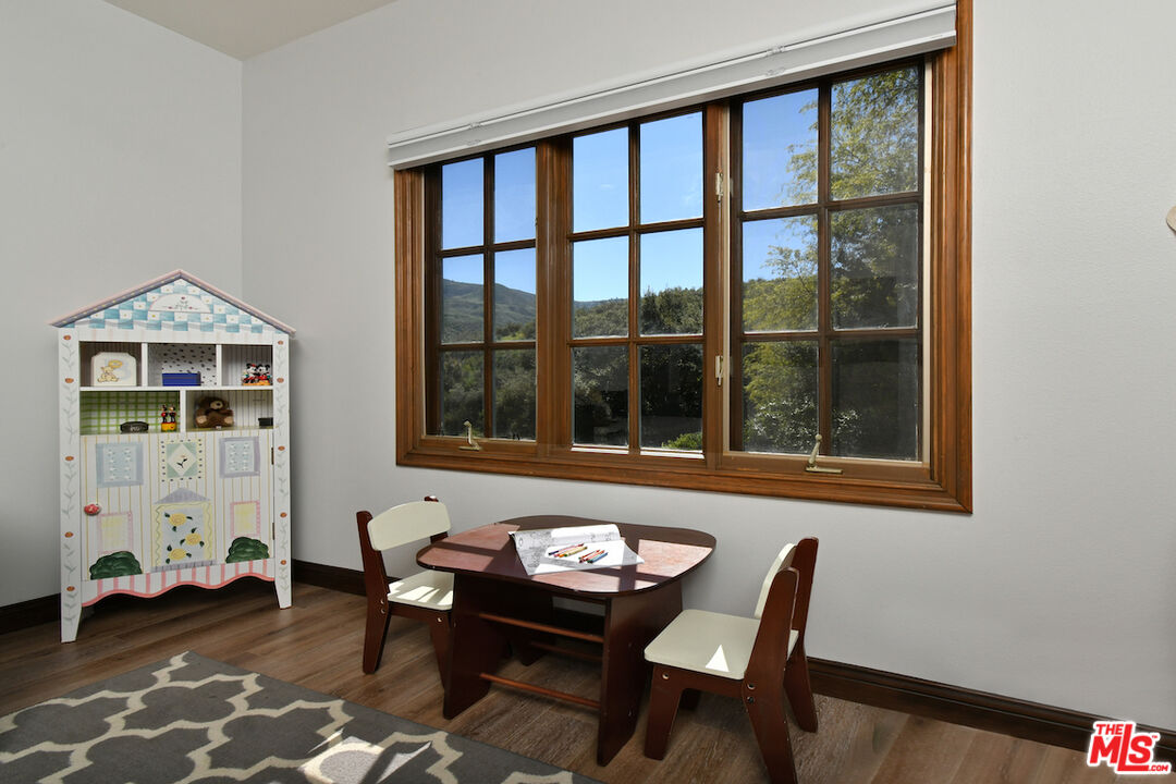 2317 Sierra Creek Road Agoura Hills, CA 91301 - Photo 36 of 73