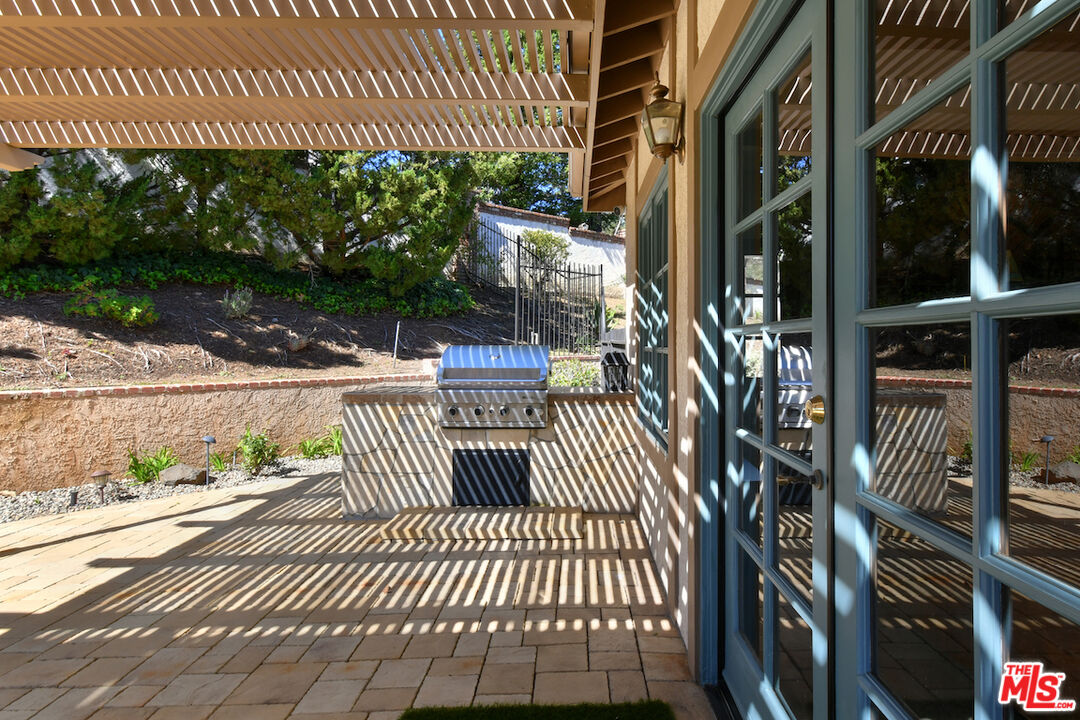 2317 Sierra Creek Road Agoura Hills, CA 91301 - Photo 48 of 73