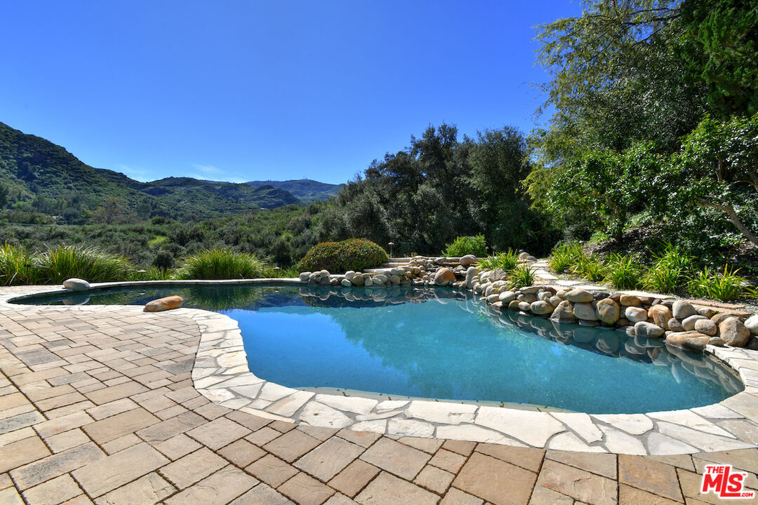 2317 Sierra Creek Road Agoura Hills, CA 91301 - Photo 51 of 73