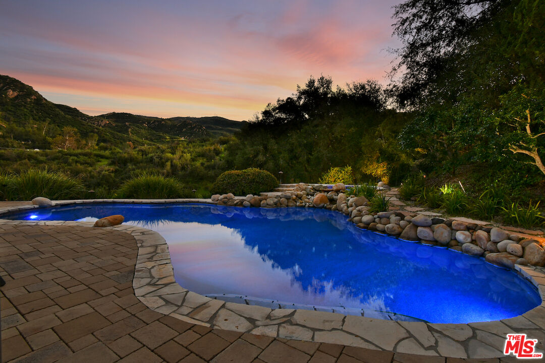 2317 Sierra Creek Road Agoura Hills, CA 91301 - Photo 52 of 73