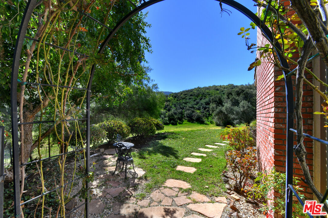 2317 Sierra Creek Road Agoura Hills, CA 91301 - Photo 63 of 73