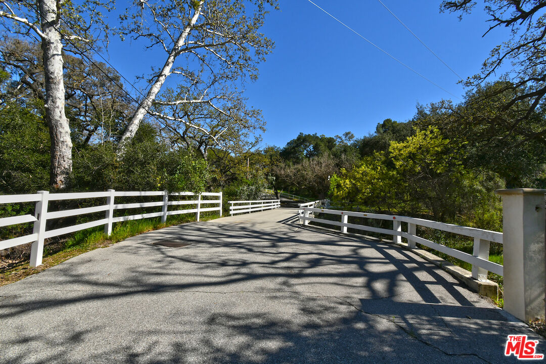2317 Sierra Creek Road Agoura Hills, CA 91301 - Photo 69 of 73
