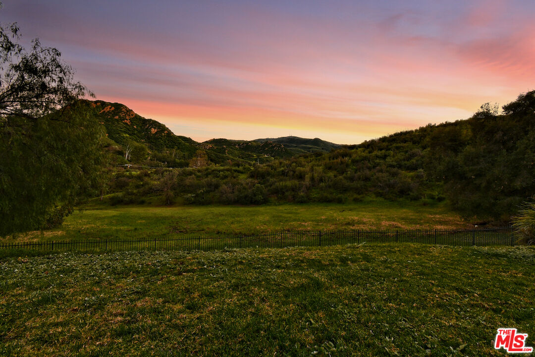 2317 Sierra Creek Road Agoura Hills, CA 91301 - Photo 7 of 73