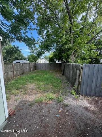 $1,100 | 1307 Glenn Street, Wilmington, NC 28401