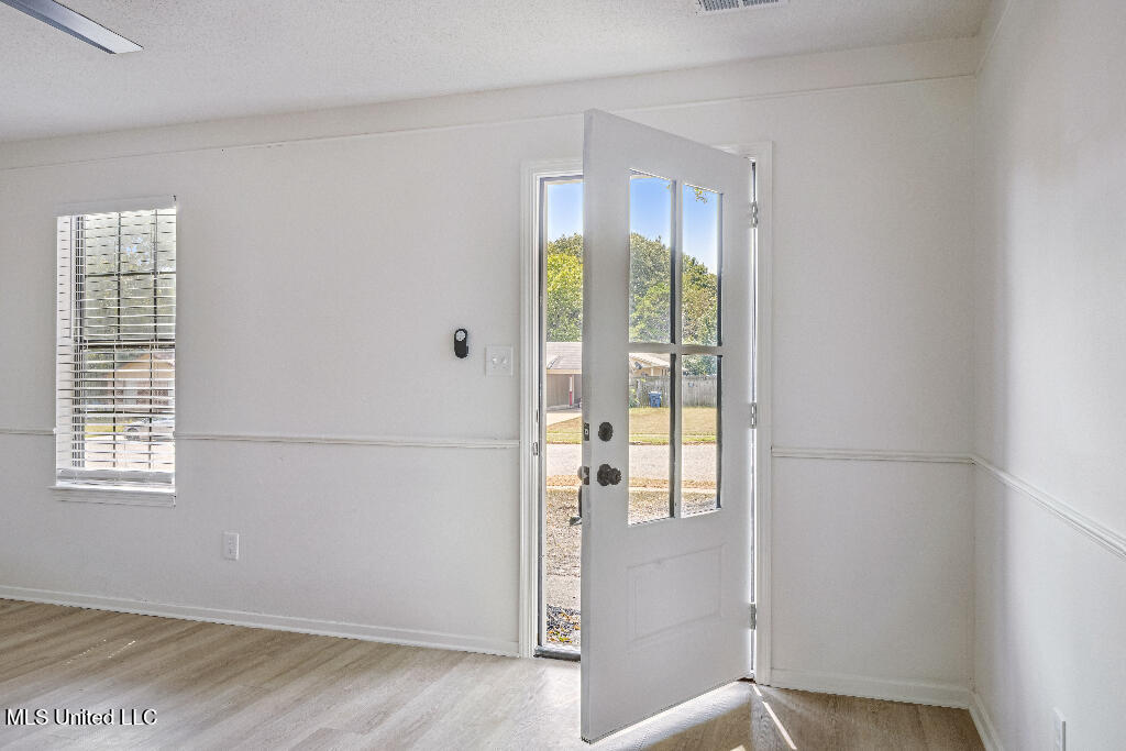 3430 Mayfair Road Horn Lake, MS 38637 - Photo 3 of 16 02