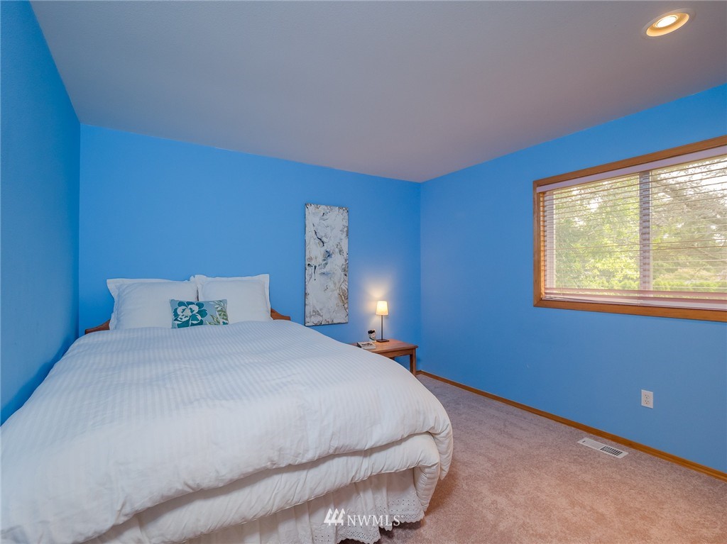 19028 89th Place Northeast Bothell, WA 98011 - Photo 12 of 22 Gallery Image 12