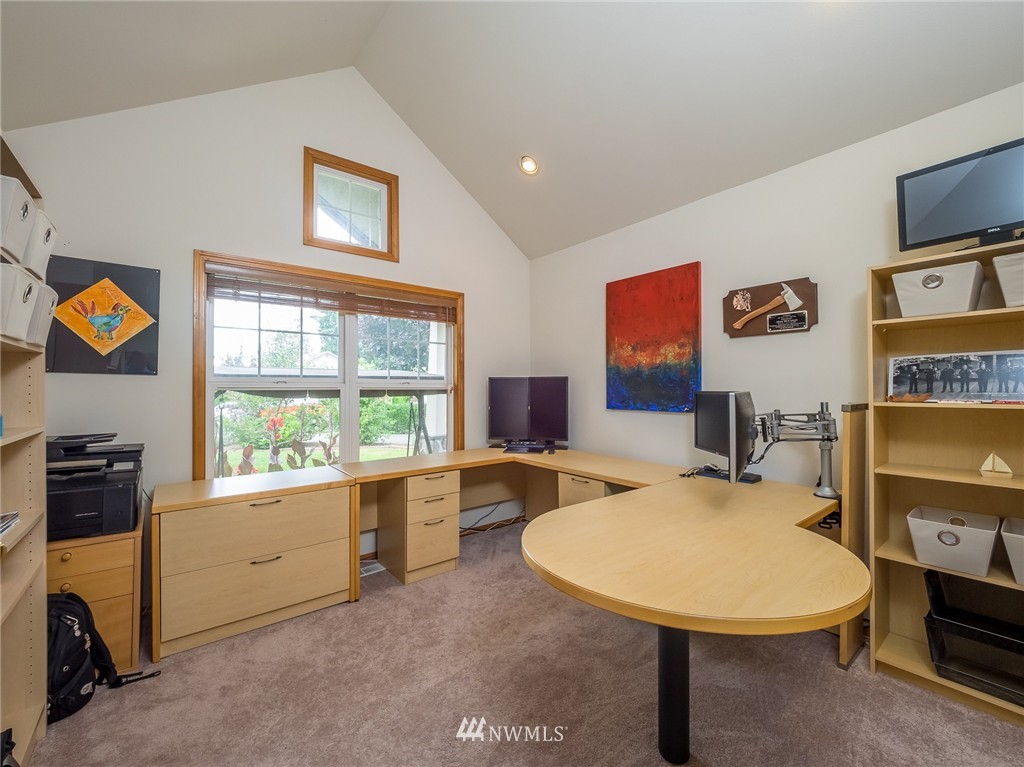 19028 89th Place Northeast Bothell, WA 98011 - Photo 19 of 22 Gallery Image 19