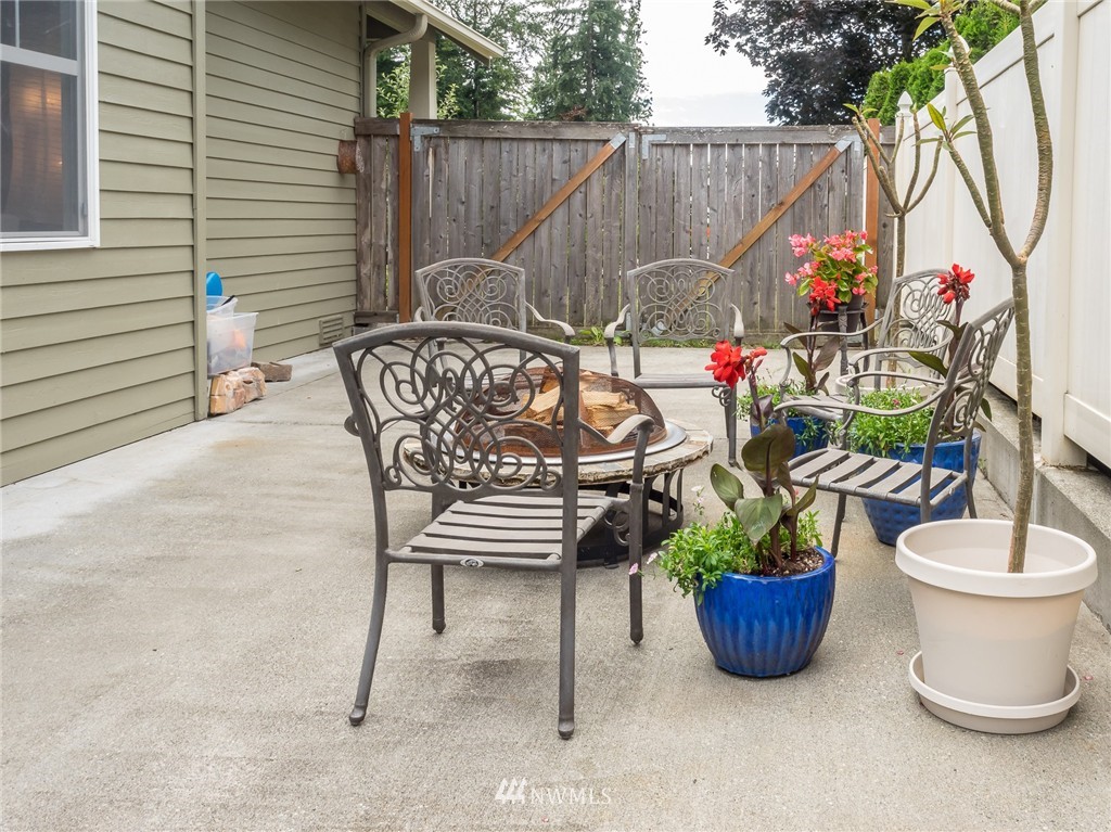 19028 89th Place Northeast Bothell, WA 98011 - Photo 4 of 22 Gallery Image 4