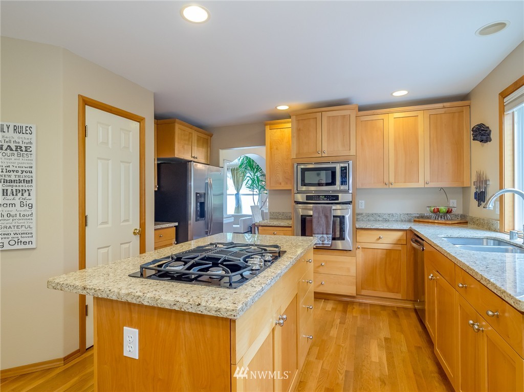 19028 89th Place Northeast Bothell, WA 98011 - Photo 9 of 22 Gallery Image 9