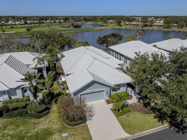 $449,000 | 620 Crossfield Circle, Unit 38, Venice, FL 34293