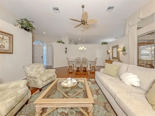$449,000 | 620 Crossfield Circle, Unit 38, Venice, FL 34293