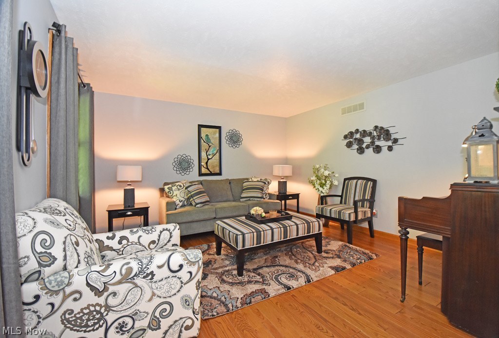 18875 Thorpe Road Chagrin Falls, OH 44023 - Photo 6 of 35 Gallery Image 6