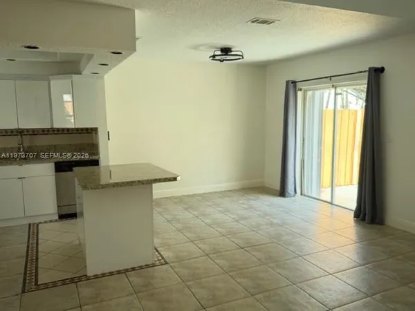 $2,400 | 20965 Southwest 84th Avenue, Cutler Bay, FL 33189