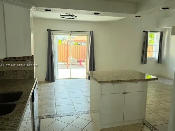 $2,400 | 20965 Southwest 84th Avenue, Cutler Bay, FL 33189