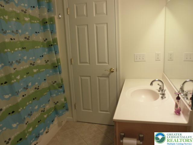 4160 Ross Road Bethlehem, PA 18020 - Photo 24 of 24