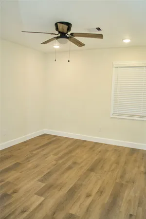 $2,150 | 2405 Byron Avenue, Pearland, TX 77581