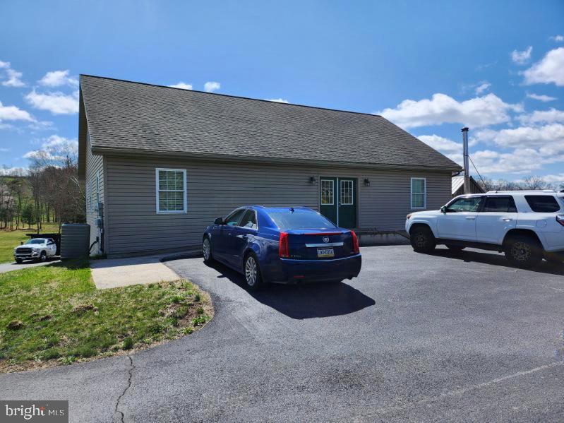 1797 New Bloomfield Road New Bloomfield, PA 17068 - Photo 5 of 10