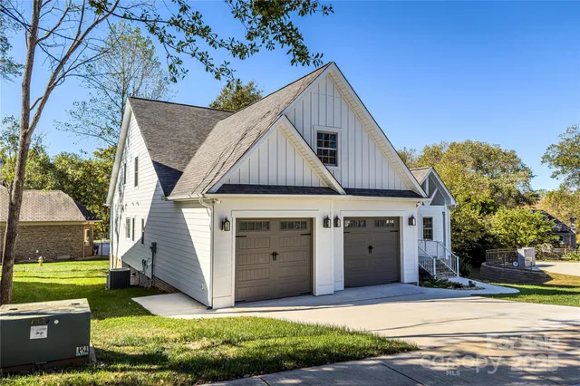 $899,000 | 409 19th Ave Circle Northwest, Unit 12, Hickory, NC 28601