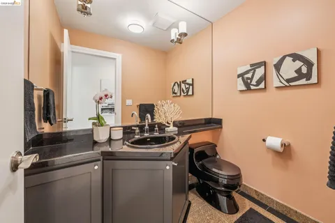 $2,995,000 | 11 Huntleigh Road, Piedmont, CA 94611