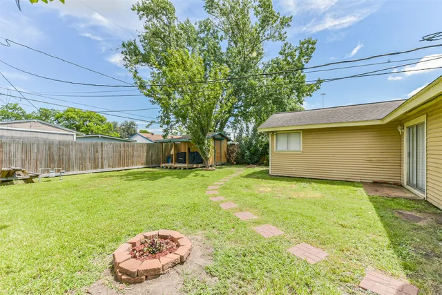 $200,000 | 3809 Newton Drive, Pasadena, TX 77503