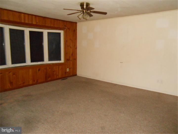 531 Byron Road Warminster, PA 18974 - Photo 4 of 14