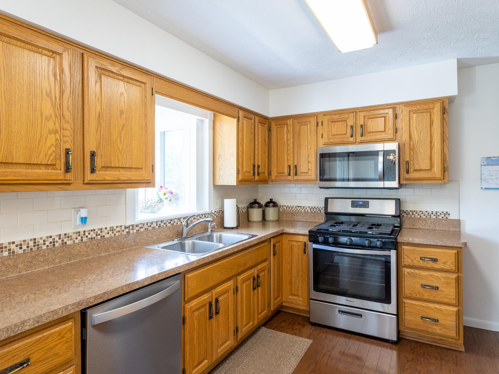 1000 Maple Grove Road Jackson, MI 49201 - Photo 4 of 44 0N0A9060-HDR