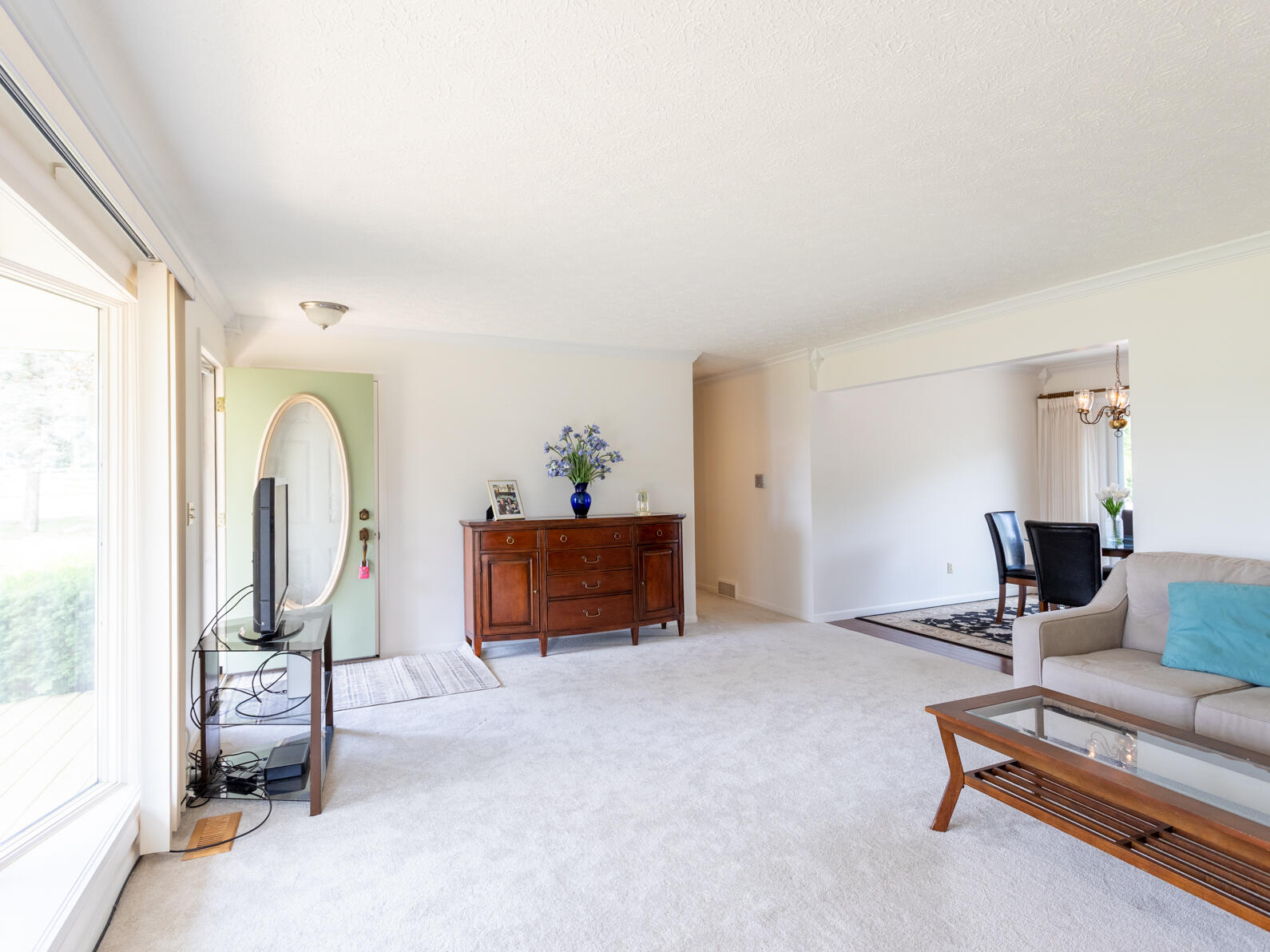 1000 Maple Grove Road Jackson, MI 49201 - Photo 6 of 44 0N0A9036-HDR