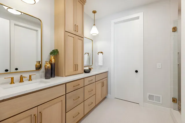 $849,750 | 11359 Wildflower Drive, Lake Elmo, MN 55042