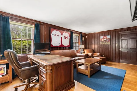 $1,750,000 | 12 Greystone Road, Dover, MA 02030