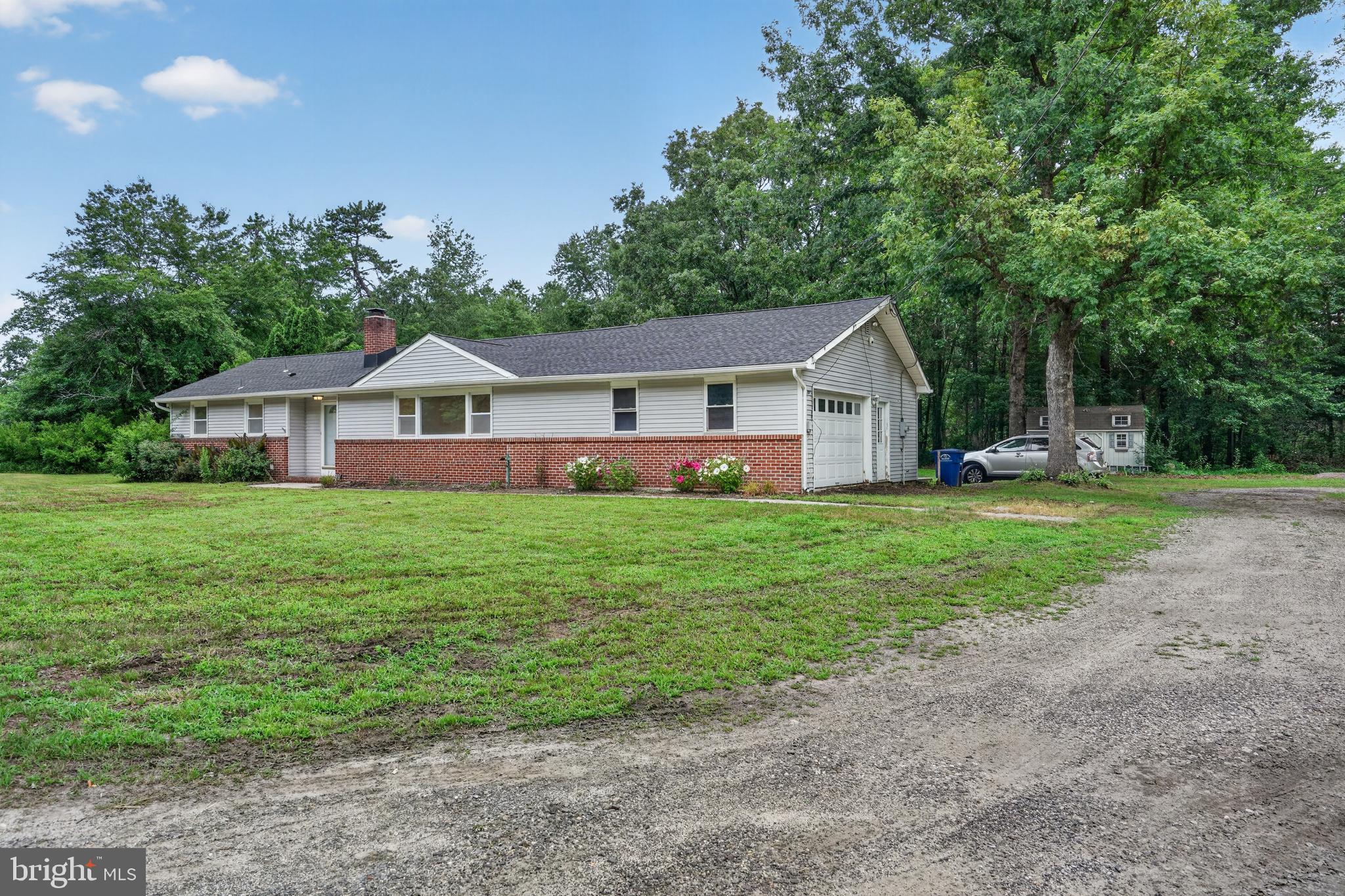 587 Magnolia Road Pemberton, NJ 08068 - Photo 2 of 24