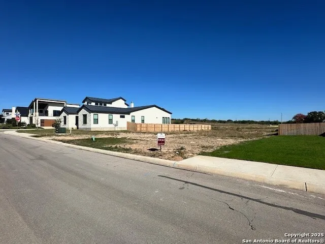 $135,000 | 266 Janice Avenue, Castroville, TX 78009