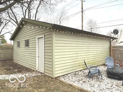 $240,000 | 122 South 5th Avenue, Beech Grove, IN 46107