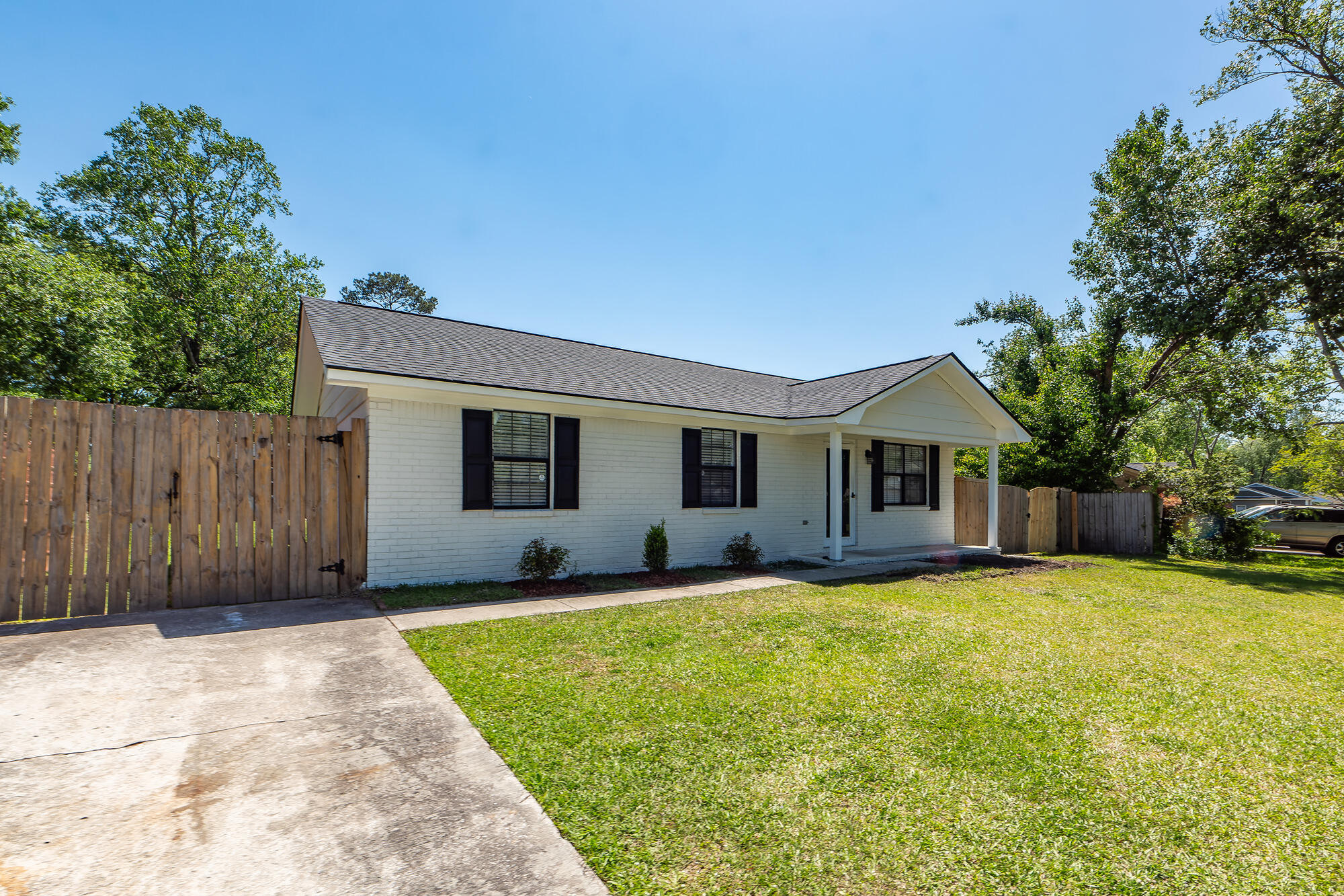 521 Savannah Road Ladson, SC 29456 - Photo 20 of 22 33
