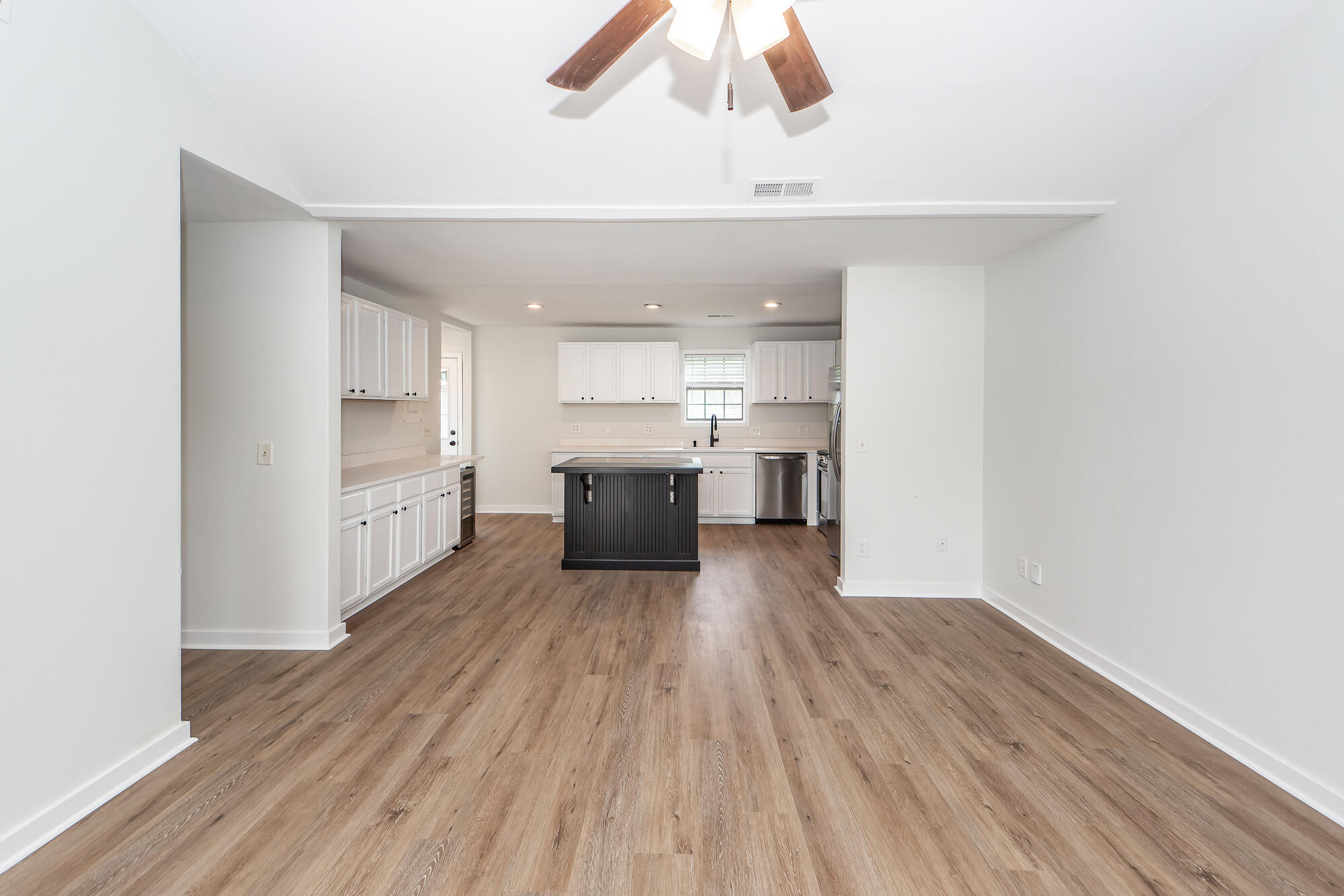 521 Savannah Road Ladson, SC 29456 - Photo 2 of 22 06