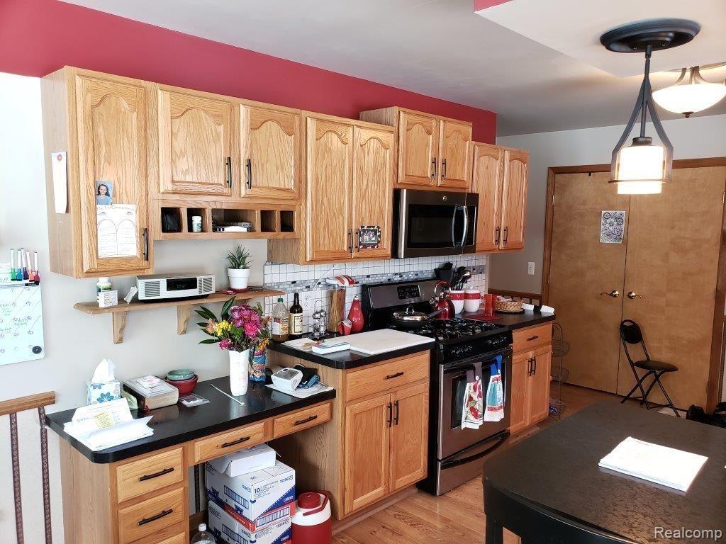4210 Klam Road Columbiaville, MI 48421 - Photo 8 of 23 Kitchen (3)