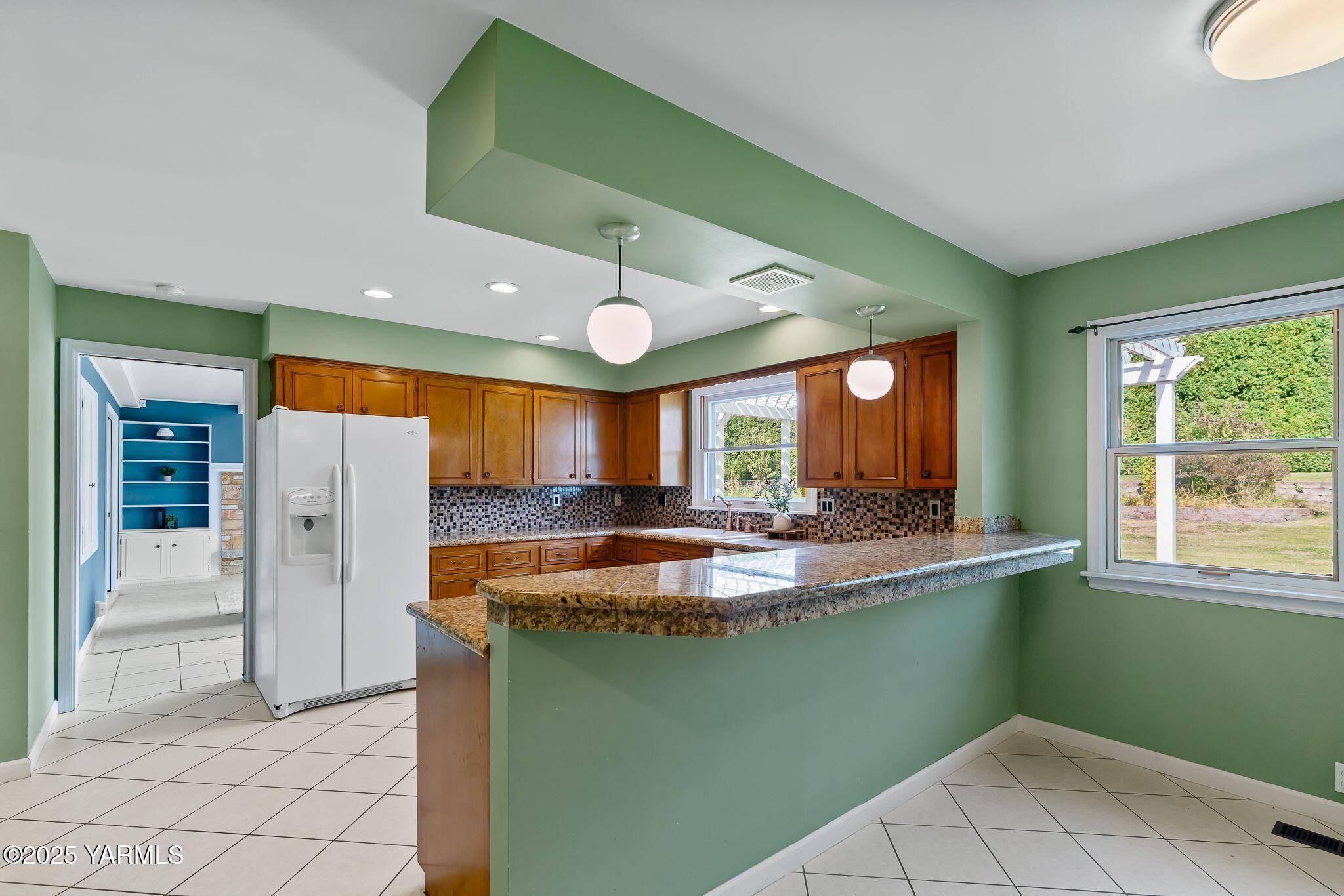 3609 Richey Road Yakima, WA 98902 - Photo 14 of 33 a kitchen with sink and window