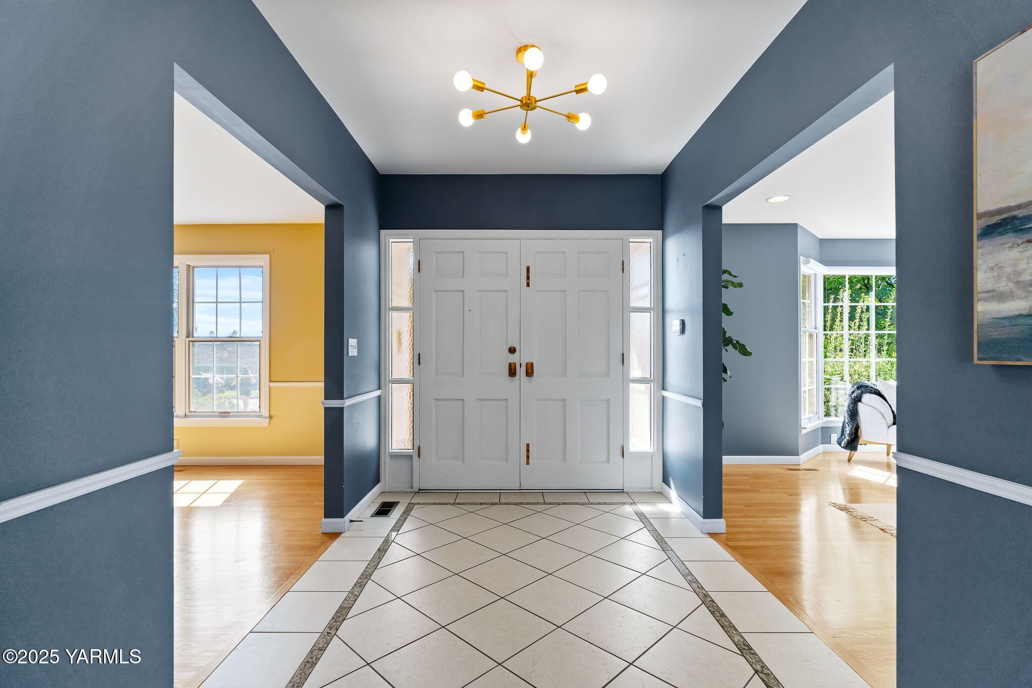 3609 Richey Road Yakima, WA 98902 - Photo 5 of 33 a view of an entryway with wooden floor