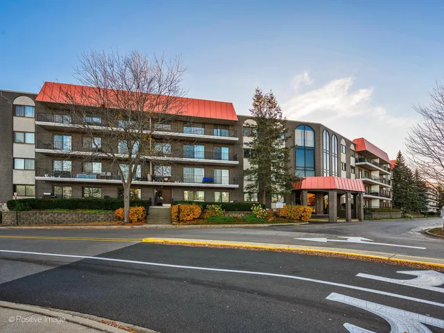 $349,900 | 4901 Golf Road, Unit 407, Skokie, IL 60077