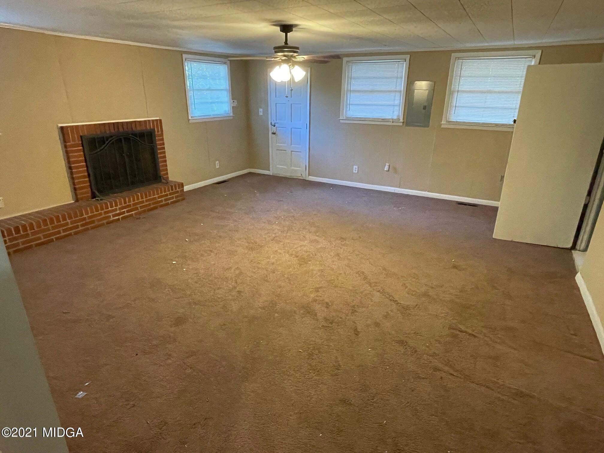 809 Lee Road Macon, GA 31204 - Photo 6 of 11 IMG_3585