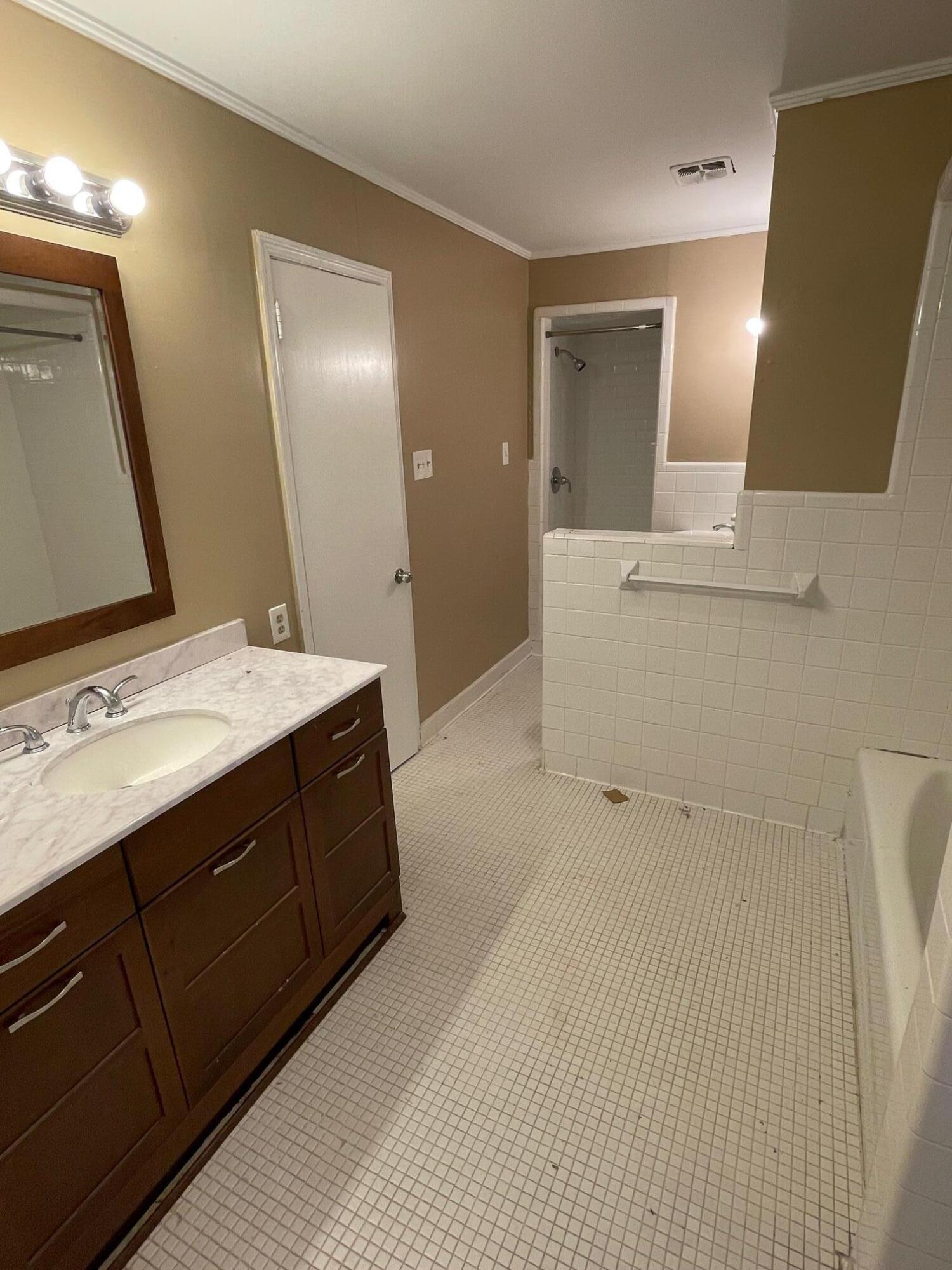 809 Lee Road Macon, GA 31204 - Photo 8 of 11 IMG_3593