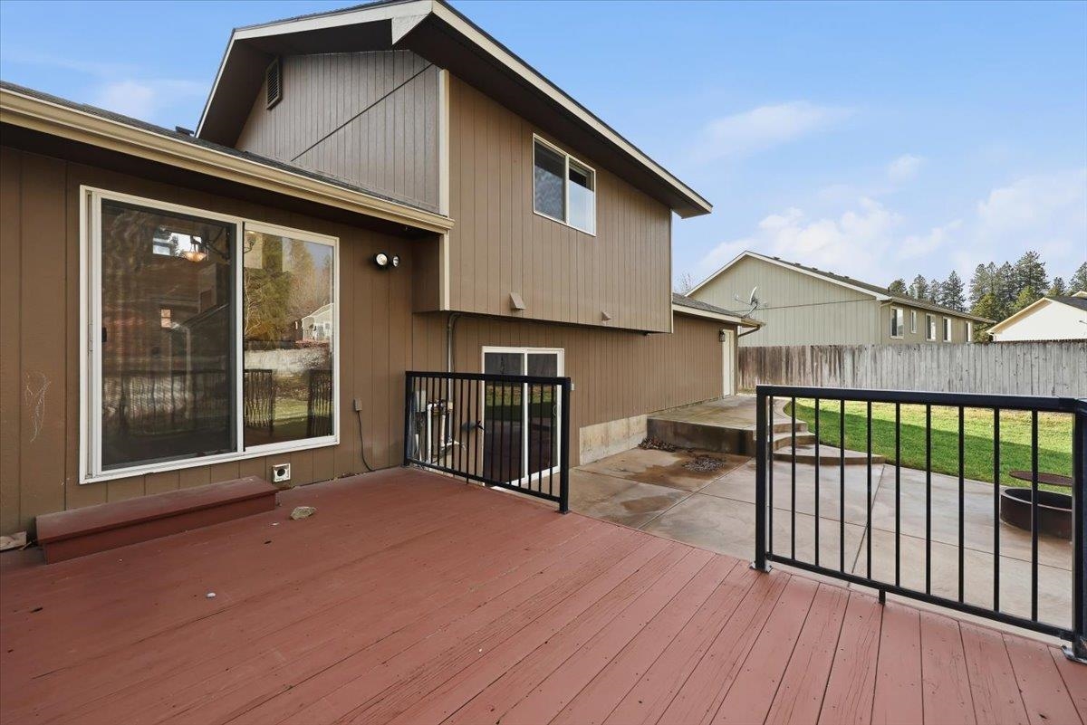 305 East Midway Road Colbert, WA 99005 - Photo 31 of 44