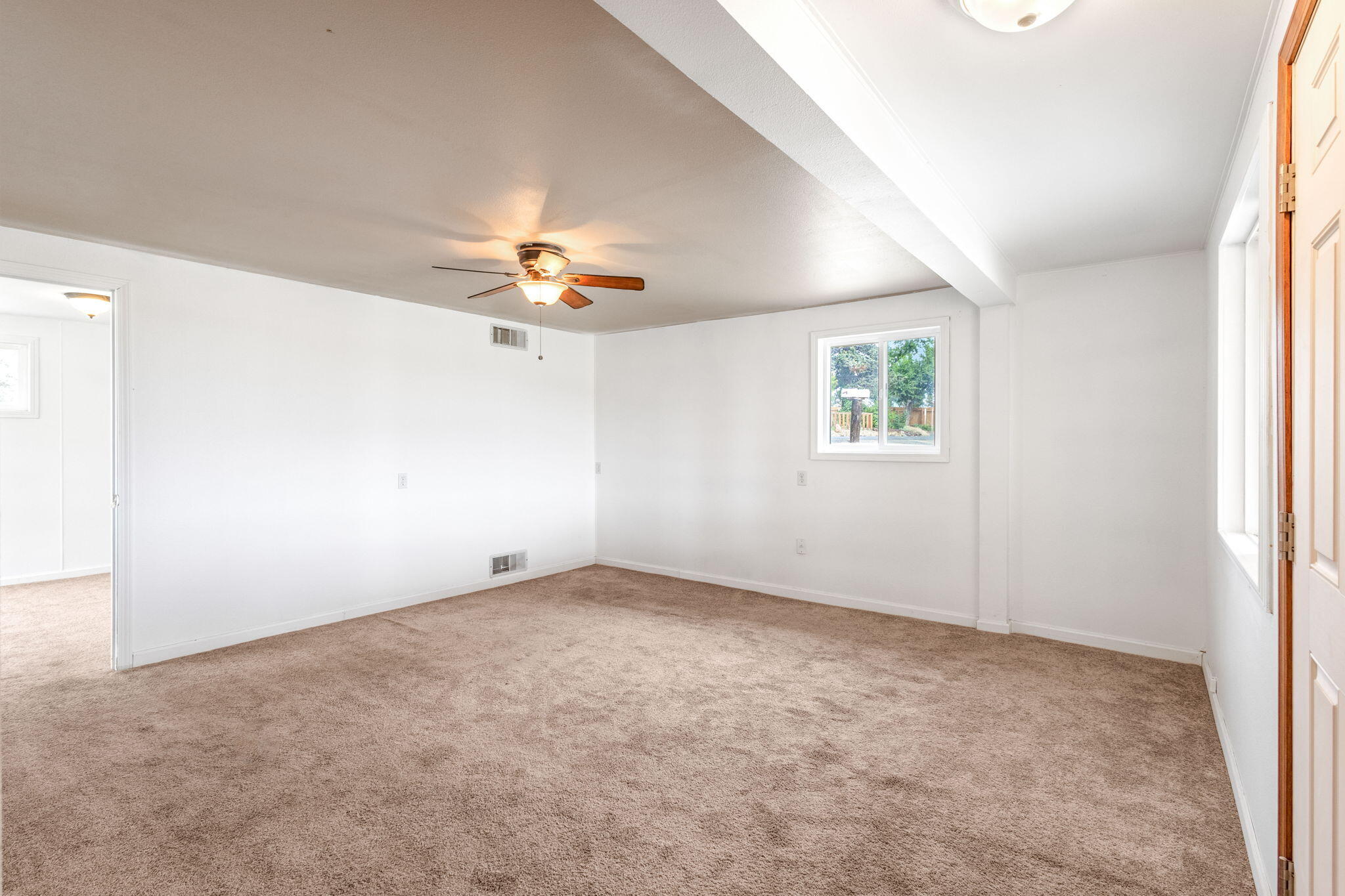 825 Northwest 3rd Street Madras, OR 97741 - Photo 13 of 36 13-web-or-mls-13