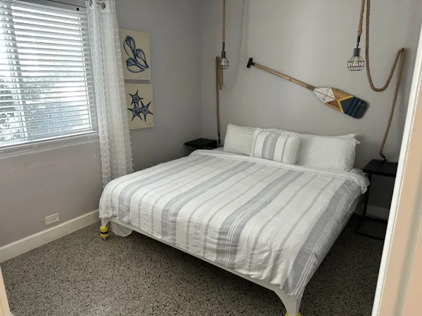 $1,870 | 1258 Beach Road, Unit 6, Singer Island, FL 33404